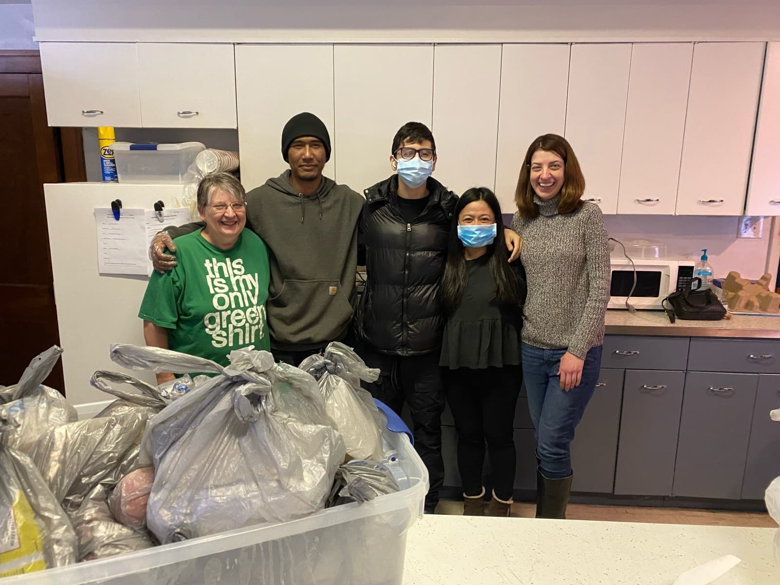Fresh Start volunteers caring for neighbors in Aurora